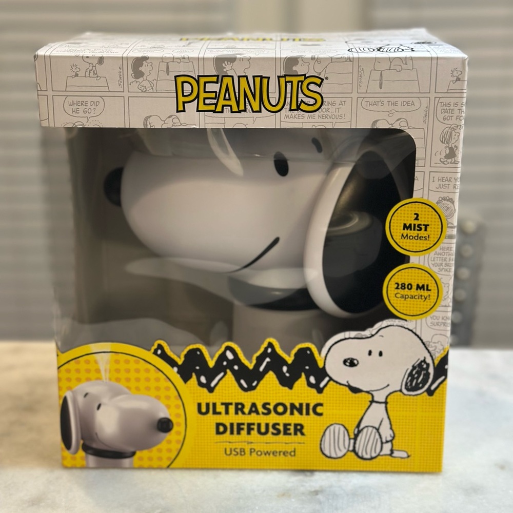 Peanuts Snoopy White Ultrasonic Diffuser USB Powered Featuring 2 Mist Modes